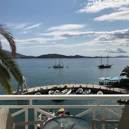 Sun N Blue 3* Sarandë