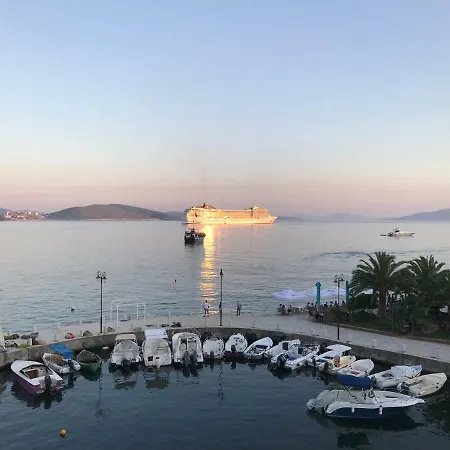 Sun N Blue 3* Sarandë